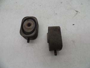 Gebruikte Uitlaatsteun Opel Insignia Sports Tourer 2.0 CDTI 16V 130 ecoFLEX Prijs € 25,00 Margeregeling aangeboden door Auto Demontage Elferink B.V.