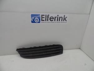 Gebruikte Bumperrozet links-voor Opel Insignia 1.8 16V Ecotec Prijs € 25,00 Margeregeling aangeboden door Auto Demontage Elferink B.V.