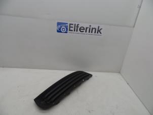 Gebruikte Bumperrozet links-voor Opel Insignia 2.0 Turbo 16V Ecotec Prijs € 25,00 Margeregeling aangeboden door Auto Demontage Elferink B.V.