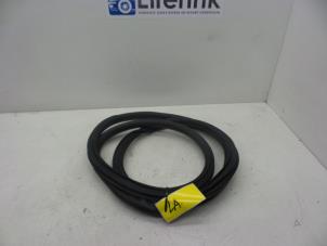 Gebruikte Deurrubber 4Deurs links-achter Opel Insignia 2.0 Turbo 16V E85 Prijs € 25,00 Margeregeling aangeboden door Auto Demontage Elferink B.V.