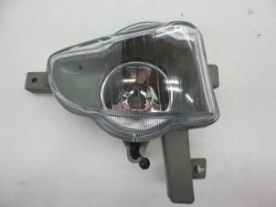 Używane Swiatlo przeciwmgielne prawy przód Volvo S40 (VS) 2.0 16V Cena € 25,00 Procedura marży oferowane przez Auto Demontage Elferink B.V.