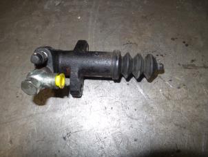 Gebruikte Koppeling Hulp Cilinder Volvo S40 (VS) 1.8 16V Prijs € 25,00 Margeregeling aangeboden door Auto Demontage Elferink B.V.