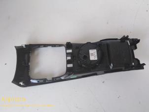 Używane Konsole srodkowe Peugeot 2008 (CU) Cena na żądanie oferowane przez Fa. Klijnstra & Zn. VOF