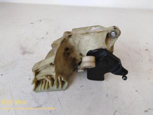 Gebruikte Versnellingsbak Mechaniek Peugeot 208 Prijs € 85,00 Margeregeling aangeboden door Fa. Klijnstra & Zn. VOF