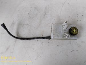 Begagnade Bromsvätskebehållare Peugeot 3008 Pris på förfrågan erbjuds av Fa. Klijnstra & Zn. VOF