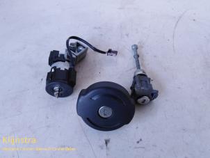 Używane Zestaw wkladek zamka (kompletny) Peugeot 3008 I (0U/HU) 1.6 VTI 16V Cena na żądanie oferowane przez Fa. Klijnstra & Zn. VOF