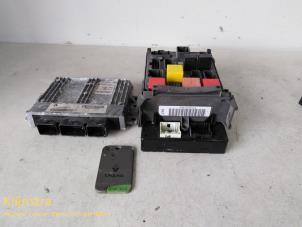 Begagnade Dator, motorstyrning Renault Laguna II Grandtour (KG) 1.6 16V Pris € 175,00 Marginaltabell erbjuds av Fa. Klijnstra & Zn. VOF