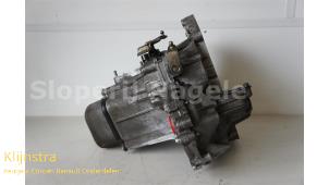 Begagnade Växellåda Peugeot 307 CC (3B) 1.6 16V Pris på förfrågan erbjuds av Fa. Klijnstra & Zn. VOF