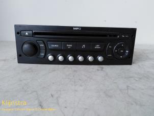 Begagnade CD-spelare med radio Citroen C4 Coupé (LA) 1.6 16V Pris € 75,00 Marginaltabell erbjuds av Fa. Klijnstra & Zn. VOF