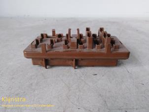 Używane Skrzynka bezpieczników Peugeot 106 II 1.1 XN,XR,XT,Accent Cena na żądanie oferowane przez Fa. Klijnstra & Zn. VOF