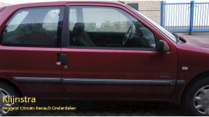 Begagnade Dörr, 2-dörrars, höger Peugeot 106 Pris € 99,00 Marginaltabell erbjuds av Fa. Klijnstra & Zn. VOF
