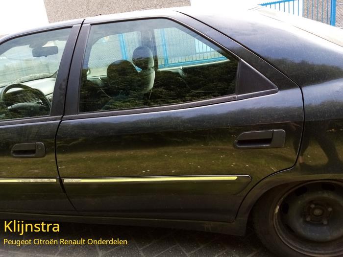 Bakdörr, 4-dörrars, vänster från en Citroën Xantia (X1/2) 1.8i X,SX,Harmonie,Sensation 16V 2001