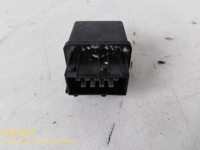 Relä från en Peugeot 306 Break (7E) 1.9 D 2000