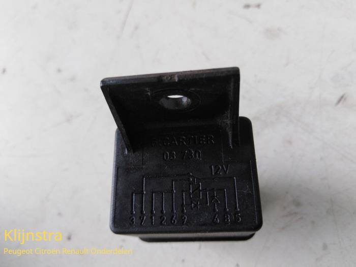 Relä från en Peugeot 306 Break (7E) 1.9 D 2000