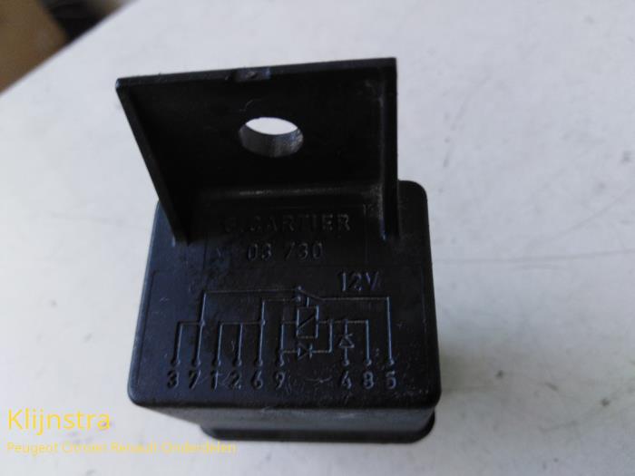 Relä från en Fiat Scudo (220Z) 1.9 TD 1998