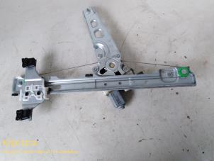 Gebruikte Ruitmechaniek 4Deurs links-voor Peugeot 3008 I (0U/HU) 1.6 VTI 16V Prijs € 100,00 Margeregeling aangeboden door Fa. Klijnstra & Zn. VOF