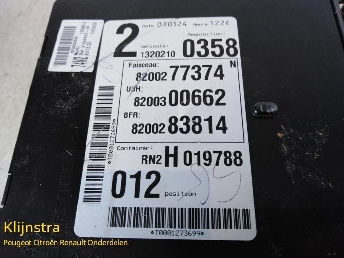 Säkringsbox från en Renault Laguna II (BG) 2.0 16V IDE 2002