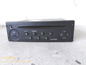 Begagnade CD-spelare med radio Renault Scénic II (JM) 1.9 dCi 120 Pris på förfrågan erbjuds av Fa. Klijnstra & Zn. VOF