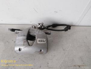 Gebruikte Remklauw (Tang) links-voor Peugeot 508 (F3/FB/FH/FP) Prijs op aanvraag aangeboden door Fa. Klijnstra & Zn. VOF