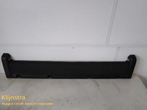 Begagnade List, bakdörr Renault Twingo Pris på förfrågan erbjuds av Fa. Klijnstra & Zn. VOF