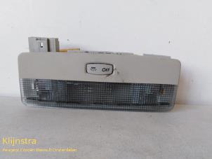 Begagnade Innerbelysning, bak Renault Laguna II Grandtour (KG) 1.9 dCi 105 Pris € 25,00 Marginaltabell erbjuds av Fa. Klijnstra & Zn. VOF