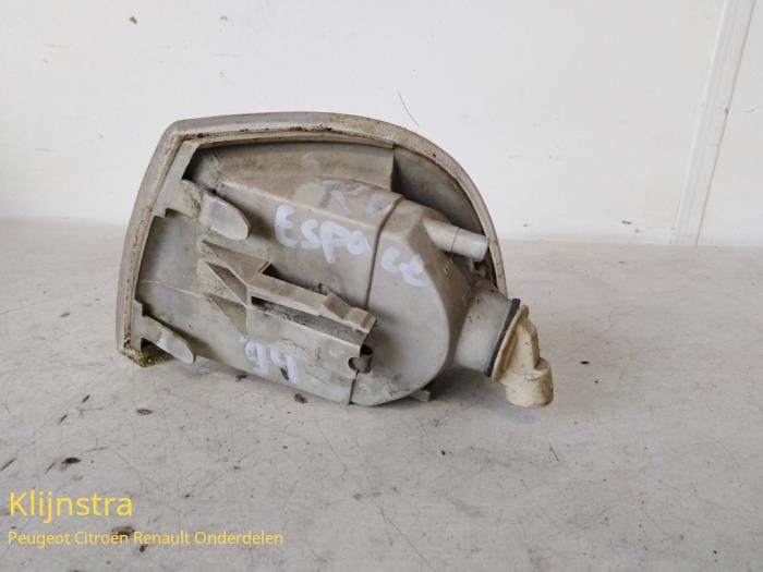 Richtingaanwijzer rechts van een Renault Espace (J/S6) 2.8i V6 1994