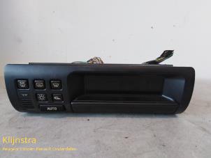 Begagnade Innerdisplay Renault Safrane I 3.0i V6 RT,RXE Pris på förfrågan erbjuds av Fa. Klijnstra & Zn. VOF