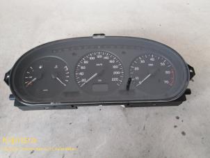 Begagnade Vägmätare KM Renault Megane Coupé (DA) 1.6i Pris på förfrågan erbjuds av Fa. Klijnstra & Zn. VOF