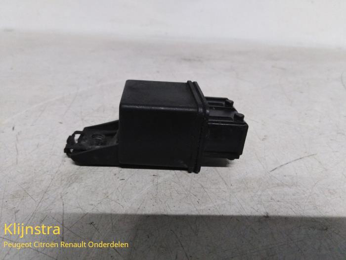 Relä från en Peugeot 106 II 1.5 XNd,XRd,Sketch 1998