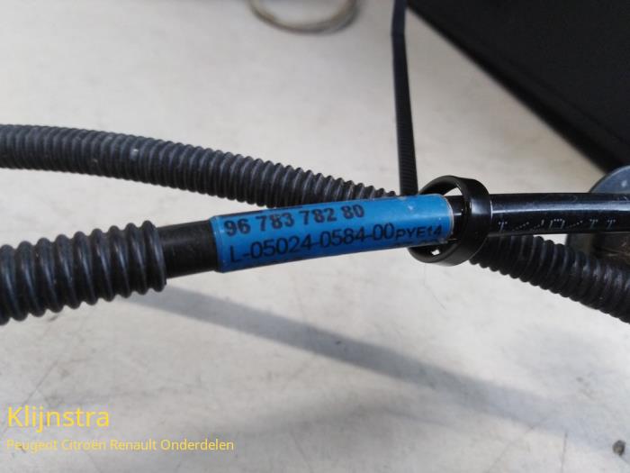 Kopplingsslavcylinder från en Peugeot 2008 (CU)  2013