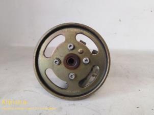 Begagnade Servostyrningspump Peugeot 206 SW (2E/K) 2.0 HDi Pris på förfrågan erbjuds av Fa. Klijnstra & Zn. VOF