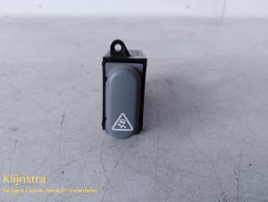 Używane Przelacznik ESP Renault Scénic I (JA) 1.6 16V Cena na żądanie oferowane przez Fa. Klijnstra & Zn. VOF
