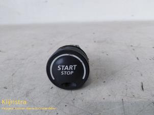 Begagnade Start/stopp-brytare Renault Espace (JK) 3.0 dCi V6 24V Grand Espace Kat. Pris € 25,00 Marginaltabell erbjuds av Fa. Klijnstra & Zn. VOF