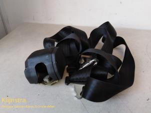 Begagnade Främre säkerhetsbälte, höger Peugeot J5 (280L) Pris € 55,00 Marginaltabell erbjuds av Fa. Klijnstra & Zn. VOF