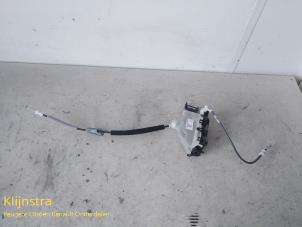 Gebruikte Slotmechaniek Portier 4Deurs rechts-achter Peugeot 508 (F3/FB/FH/FP) Prijs € 70,00 Margeregeling aangeboden door Fa. Klijnstra & Zn. VOF