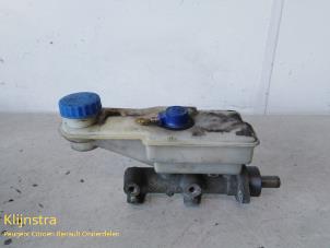 Begagnade Huvudcylinder Peugeot Boxer (230L) 2.5D 270C 12V Pris på förfrågan erbjuds av Fa. Klijnstra & Zn. VOF