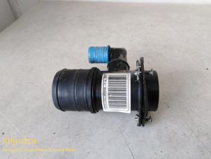 Używane Rurka do napelniania zbiornika paliwa Citroen Jumper (U9) 2.2 HDi 100 Euro 4 Cena na żądanie oferowane przez Fa. Klijnstra & Zn. VOF