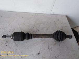 Gebruikte Steekas links-voor Peugeot 406 (8B) 1.8 16V Prijs op aanvraag aangeboden door Fa. Klijnstra & Zn. VOF