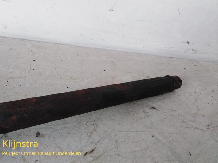 Drivaxel, höger fram från en Citroën C5 II Break (RE) 2.0 HDiF 16V 2006