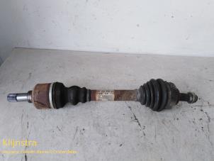 Gebruikte Aandrijfas links-voor Citroen Xsara Picasso (CH) 1.6 HDi 16V 110 Prijs op aanvraag aangeboden door Fa. Klijnstra & Zn. VOF