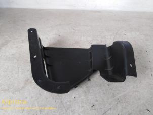 Begagnade Skydd, parkeringsbromsspak Fiat Ducato (243/244/245) 2.0 JTD Panorama Gran Vol. Pris på förfrågan erbjuds av Fa. Klijnstra & Zn. VOF