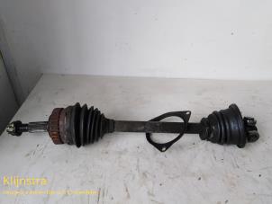 Begagnade Drivaxel, vänster fram Renault Safrane I 3.0i V6 RT,RXE Pris € 75,00 Marginaltabell erbjuds av Fa. Klijnstra & Zn. VOF