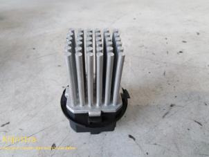 Używane Opornik nagrzewnicy Citroen C4 Coupé (LA) 1.6 HDi 16V Cena na żądanie oferowane przez Fa. Klijnstra & Zn. VOF