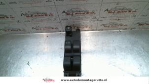 O108962 Gebruikte combischakelaar ramen Nissan Primera