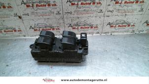 O108839 Gebruikte combischakelaar ramen Mazda 6.