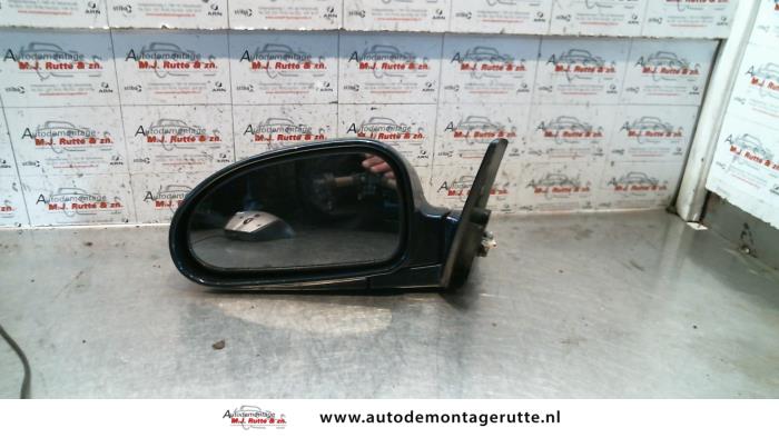 Gebruikte Spiegel Buiten links Hyundai Coupe O84887