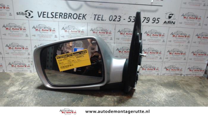 Gebruikte Buitenspiegel links Kia Carnival O85037