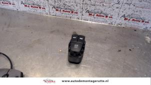 O108742 Gebruikte schakelblok ruiten Fiat Croma