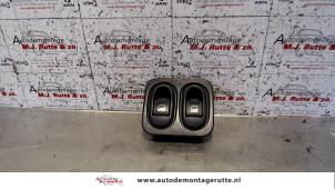 O109254 Gebruikte combischakelaar ramen Peugeot 1007