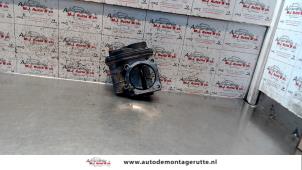 Gebruikte Gasklephuis Opel Vectra C Caravan 3.0 CDTI V6 24V Prijs op aanvraag aangeboden door Autodemontage M.J. Rutte B.V.